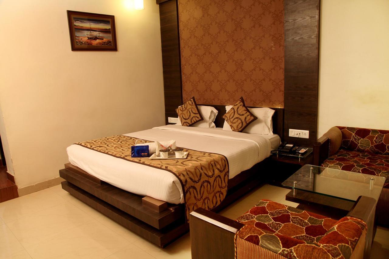 Oyo 905 Galaxy View Hotel Prayagraj Exterior photo